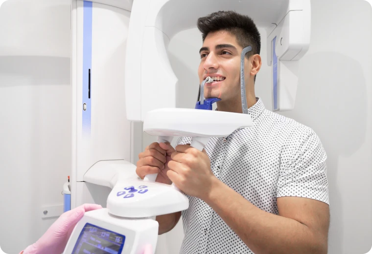 Examen Cone Beam pour évaluer le volume osseux du maxillaire avant pose d'implant